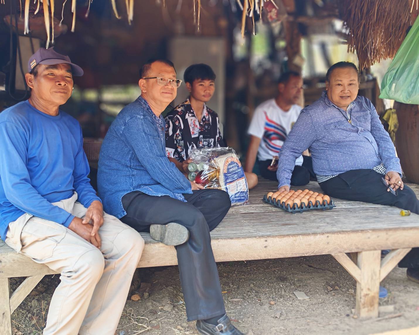 นายอำเภอปลาปาก นำทีมพี่เลี้ยงและทีมปฏิบัติการตำบล ออกเยี่ยมเยือน ช่วยเหลือครัวเรือนตกเกณฑ์ข้อมูลความจำเป็นพื้นฐาน (จปฐ.) ปี 2568-2569 ในพื้นที่อำเภอปลาปาก